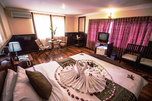 Suite, Pool View (Free Transportation and Steam Room) - Royal Villa Angkor Hotel (Siem Reap)