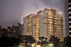 Exterior - DoubleTree Suites by Hilton Bengaluru Outer Ring Road (Bengaluru)