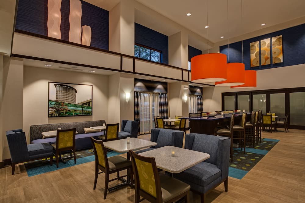 Hampton Inn & Suites Elyria