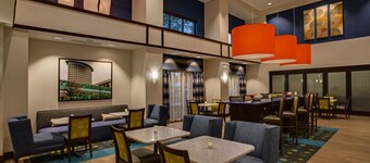 Hampton Inn & Suites Elyria