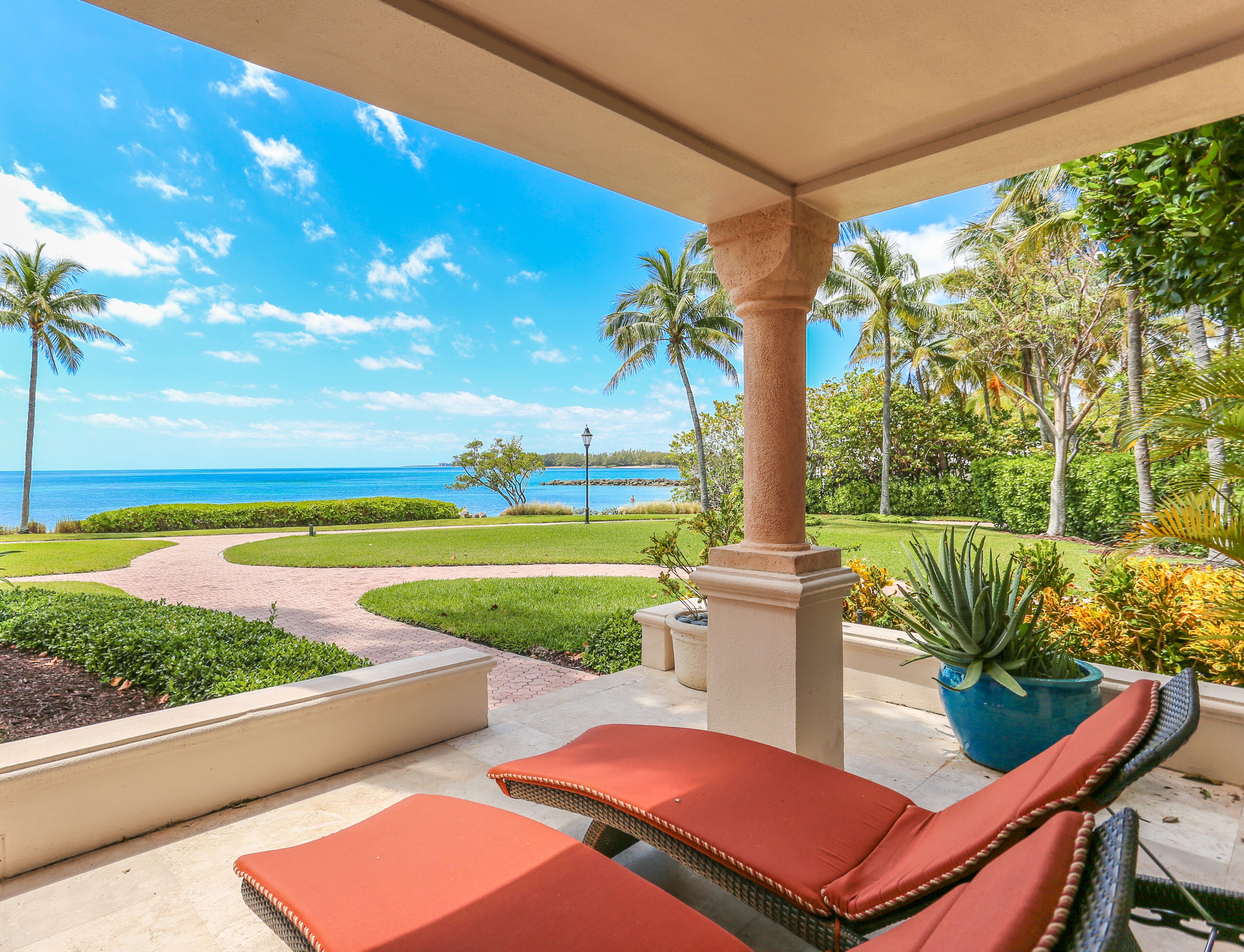 Suite, 1 King Bed, Ocean View, Oceanfront | Balcony view