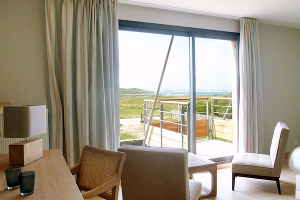 Tweepersoonskamer, terras, uitzicht op zee | Uitzicht vanuit de kamer