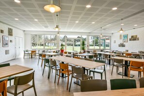 Bar lounge