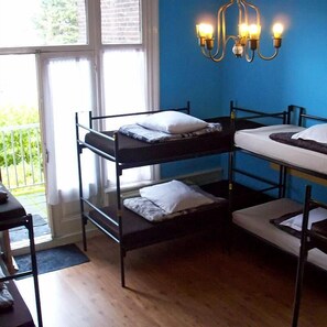 免费 WiFi、床单