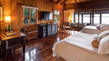 B Waterfront Suite Double | Hochwertige Bettwaren, Daunenbettdecken, Minibar, Zimmersafe