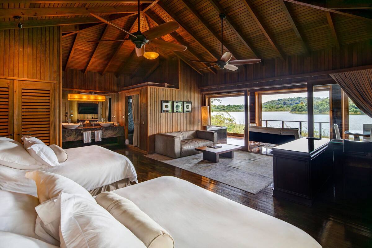 F Waterfront Master Suite Double
