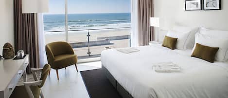 Chambre Premium Double ou avec lits jumeaux | Vue sur la plage/lâocĂ©an