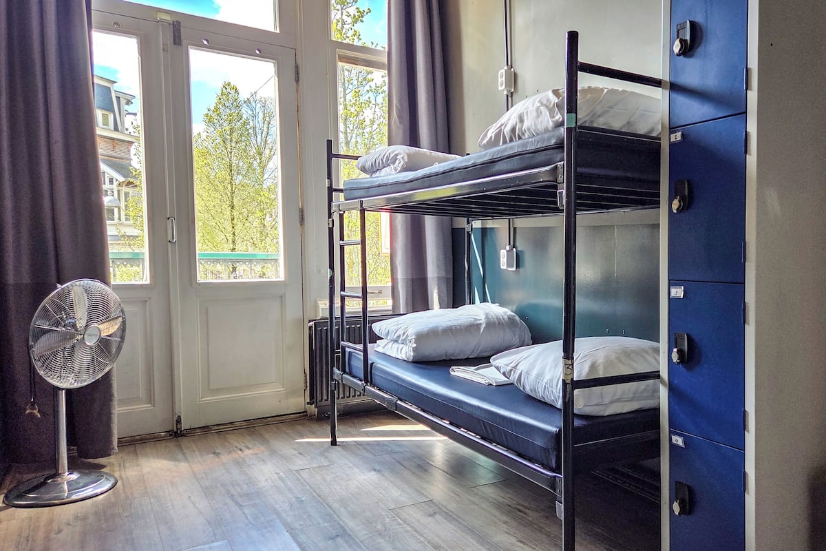 Twin room with private bathroom | 低刺激性寝具、WiFi (無料)、ベッドシーツ