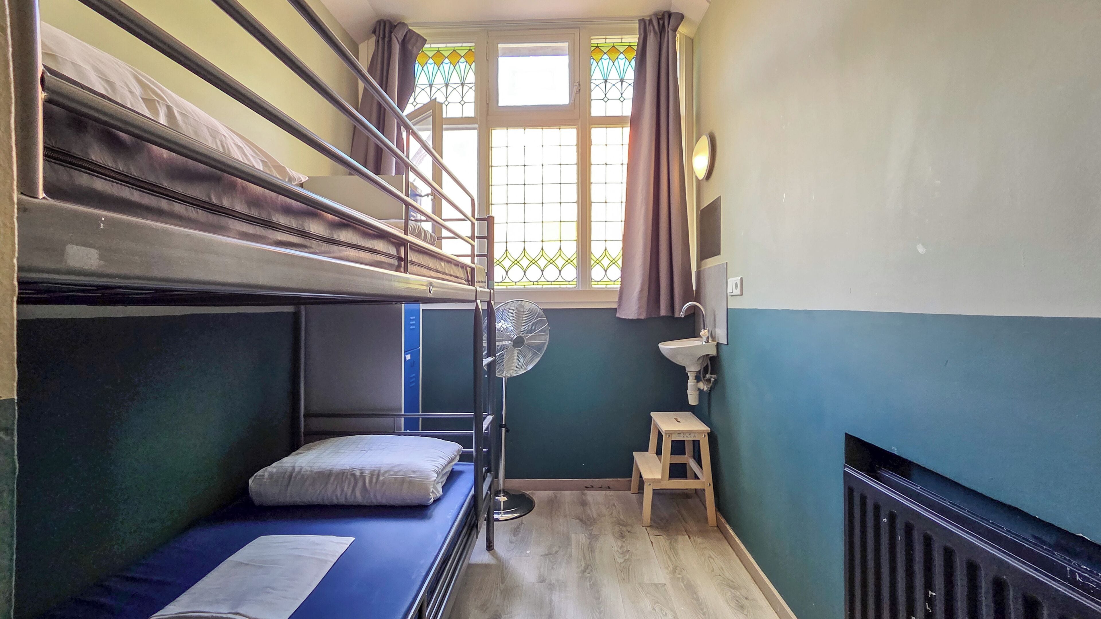 Twin room with private bathroom | Literie hypoallergénique, Wi-Fi gratuit, draps fournis