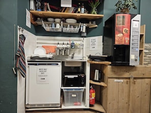 Refrigerador, microondas