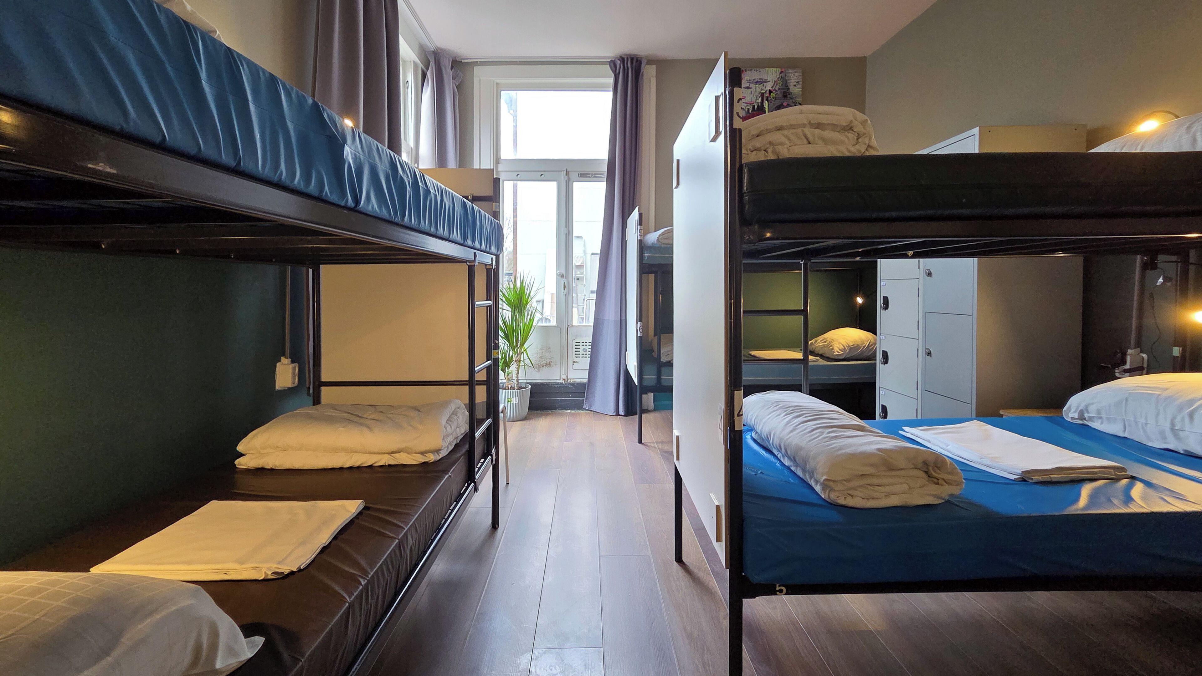 Hypo-allergenic bedding, free WiFi, bed sheets