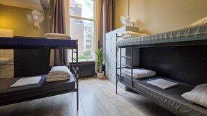 低過敏寢具、免費無線上網、床單