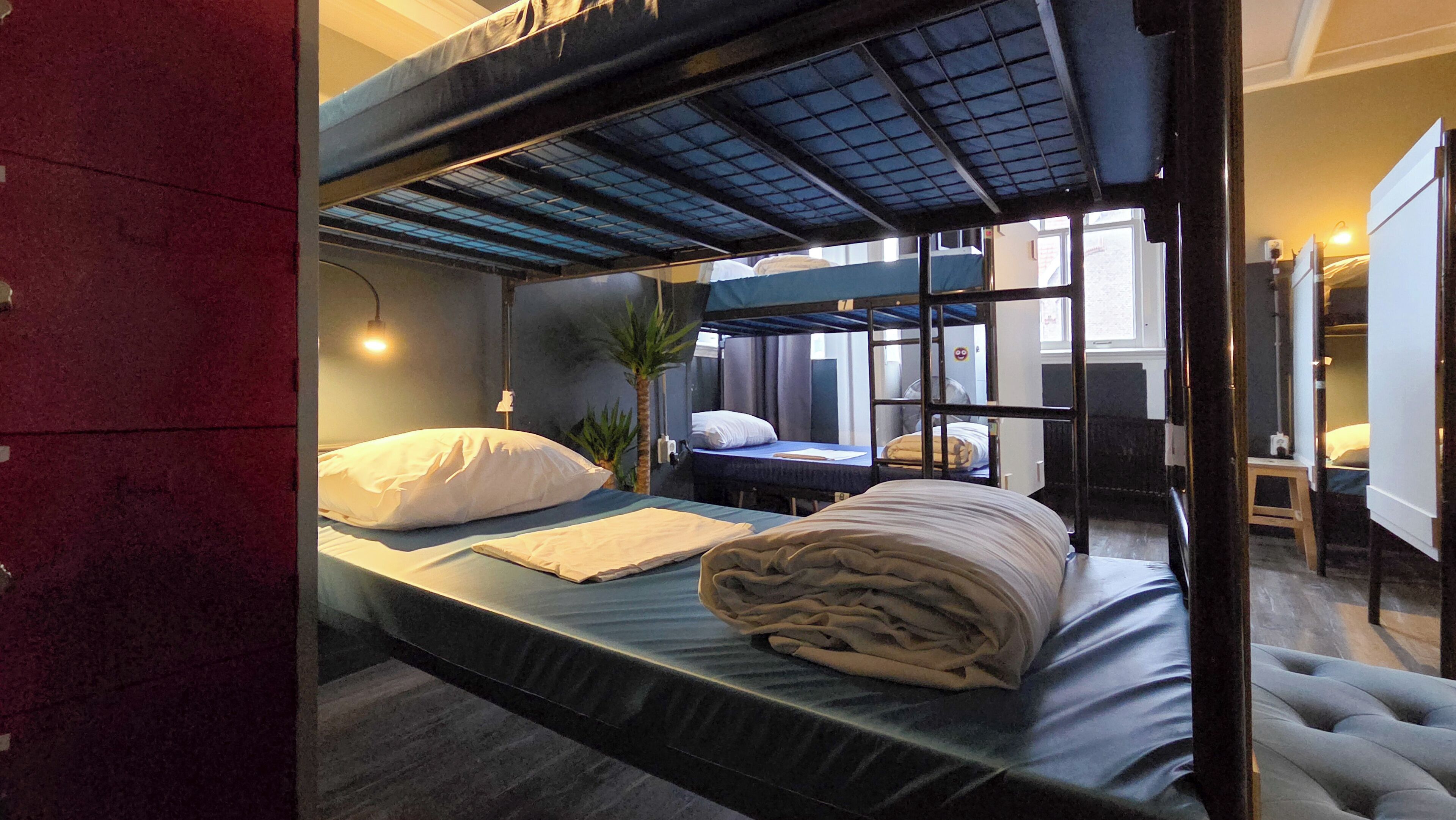 Bed in a 8-bed female dormitory with shared bathroom | Hypo-allergenic bedding, free WiFi, bed sheets