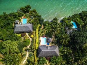 Ocean Access Villas (with private pool) | 起居區 | 45-吋LED 液晶電視、衛星頻道、電視、玩具