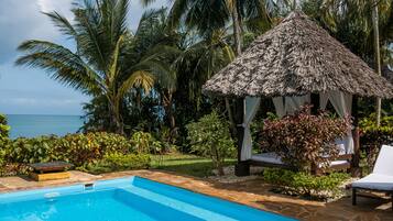 Ocean Access Villas (with private pool) | Terraza o patio