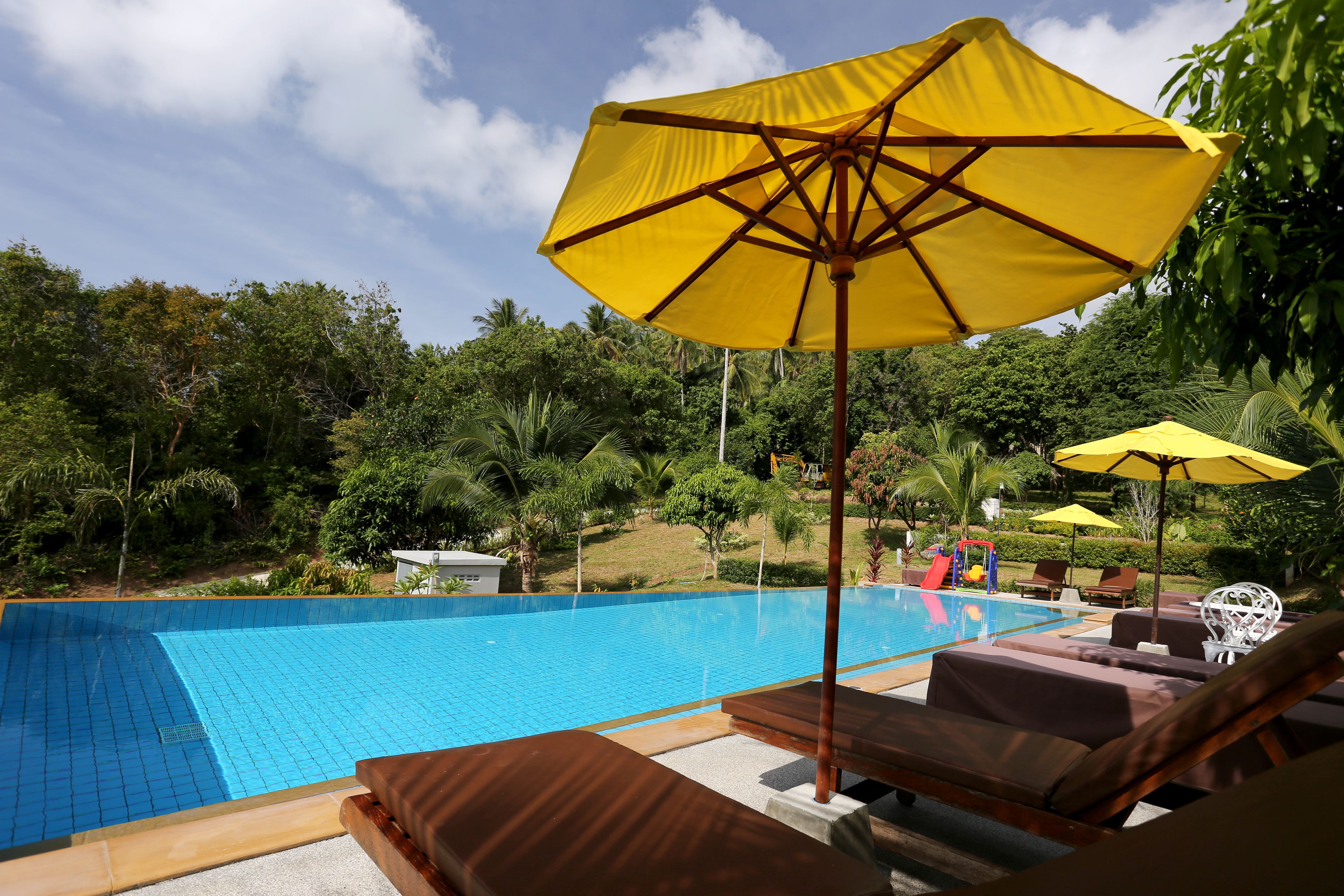 outdoor pool, pool loungers