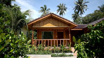 Standard Room with Garden View | Sacada