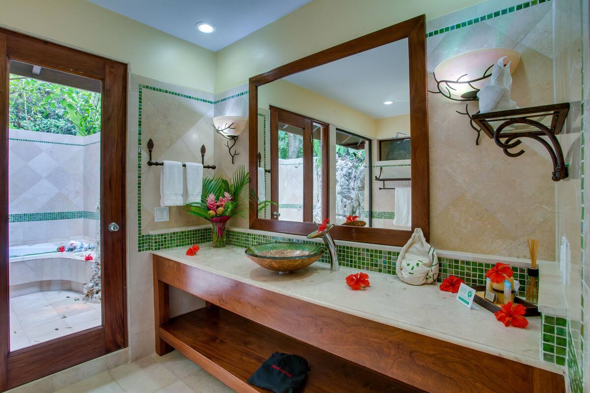 creekside cottages | bathroom sink