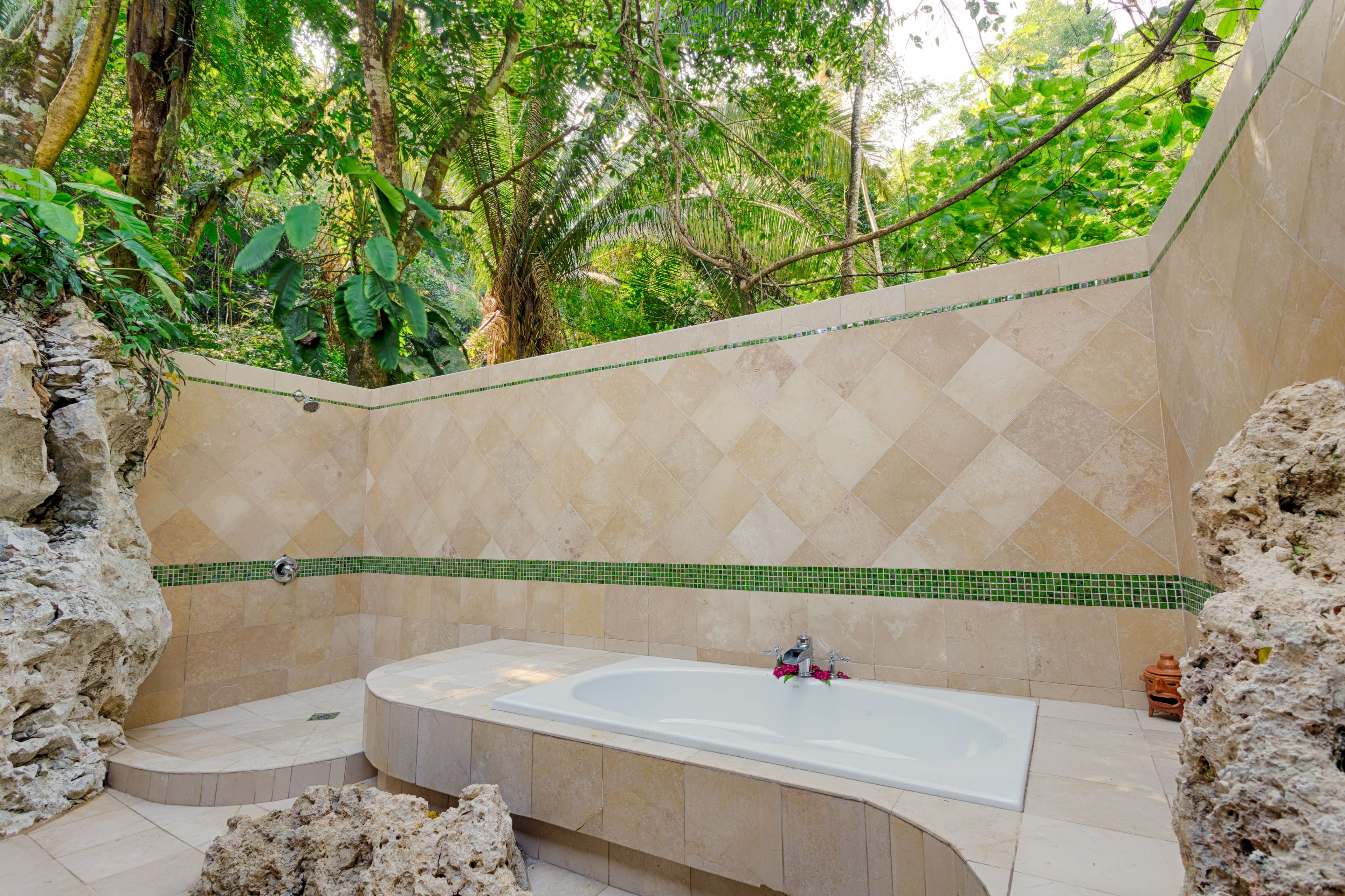 creekside cottages | deep-soaking bathtub