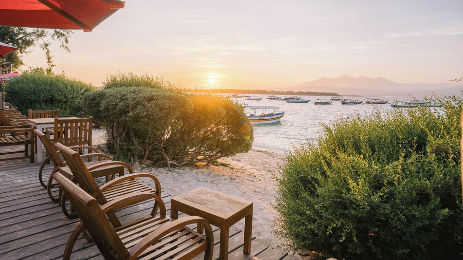 Tír na nÓg Beachfront Resort