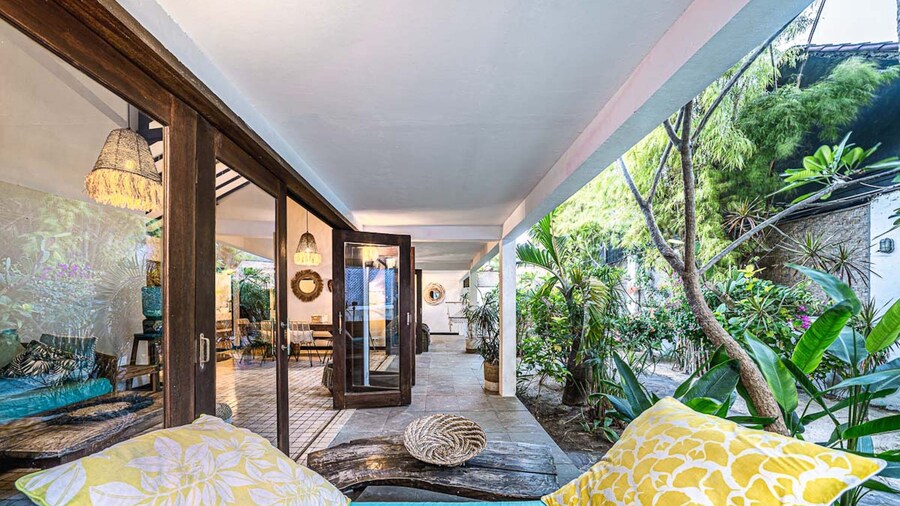 Tír na nÓg Beachfront Resort