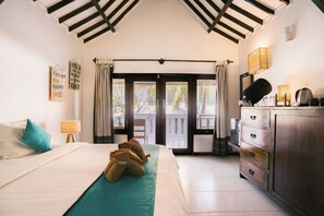 Kamar Double Standar | Seprai katun Mesir dan brankas