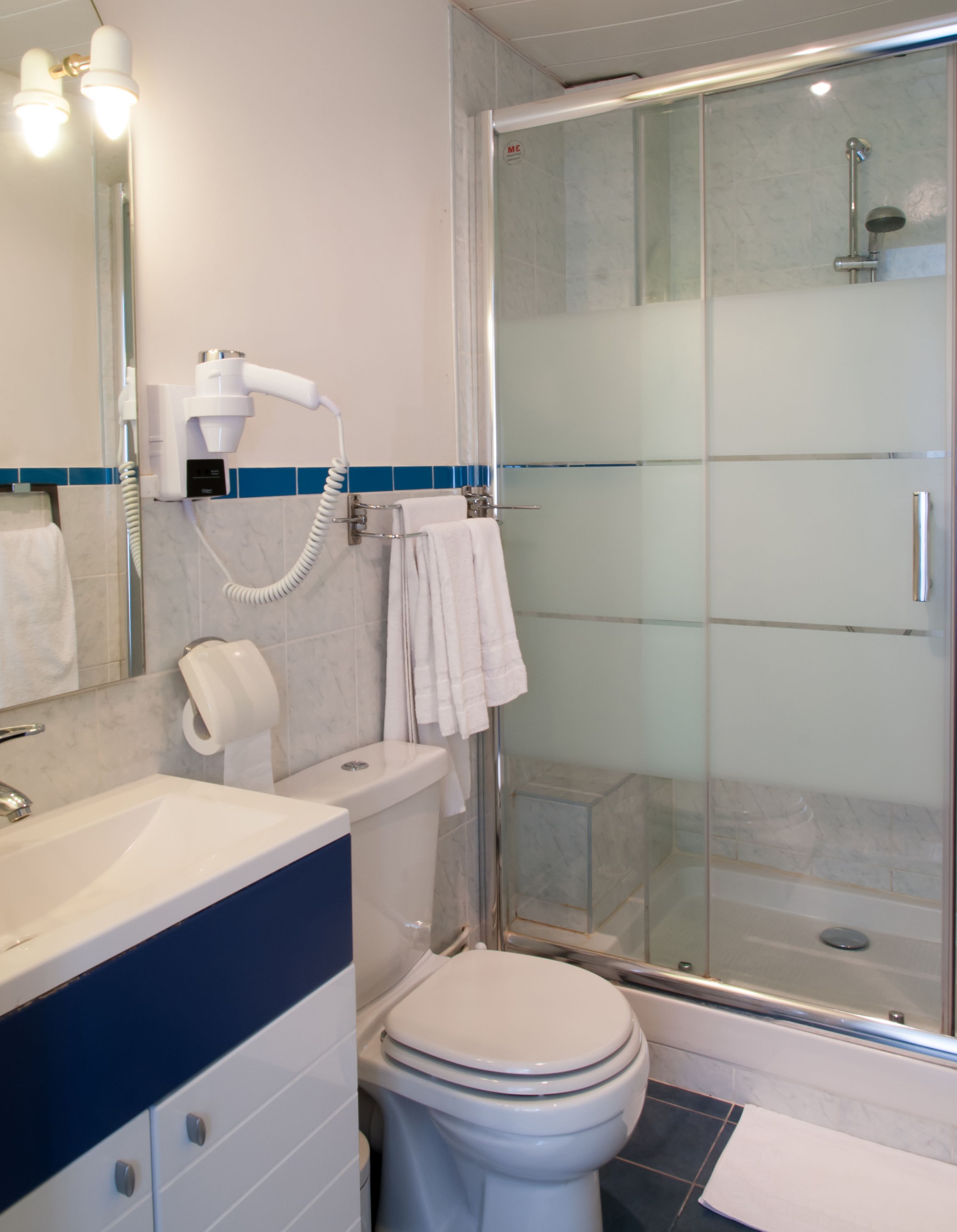 studio | bathroom | eco-friendly toiletries, hair dryer, towels