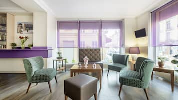 Sala de estar en el lobby