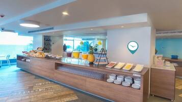Free daily buffet breakfast