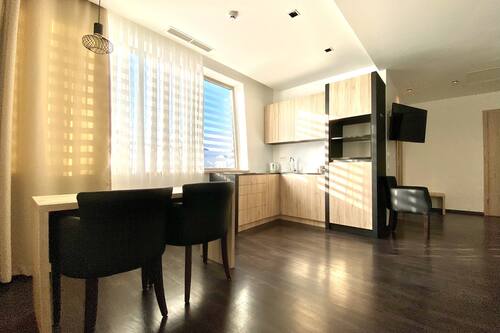 Appartement Deluxe, 2 chambres | Bureau, rideaux occultants, chambres insonorisées