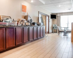 Café da manhã com buffet grátis todos os dias