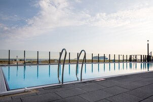 Innenpool, Außenpool