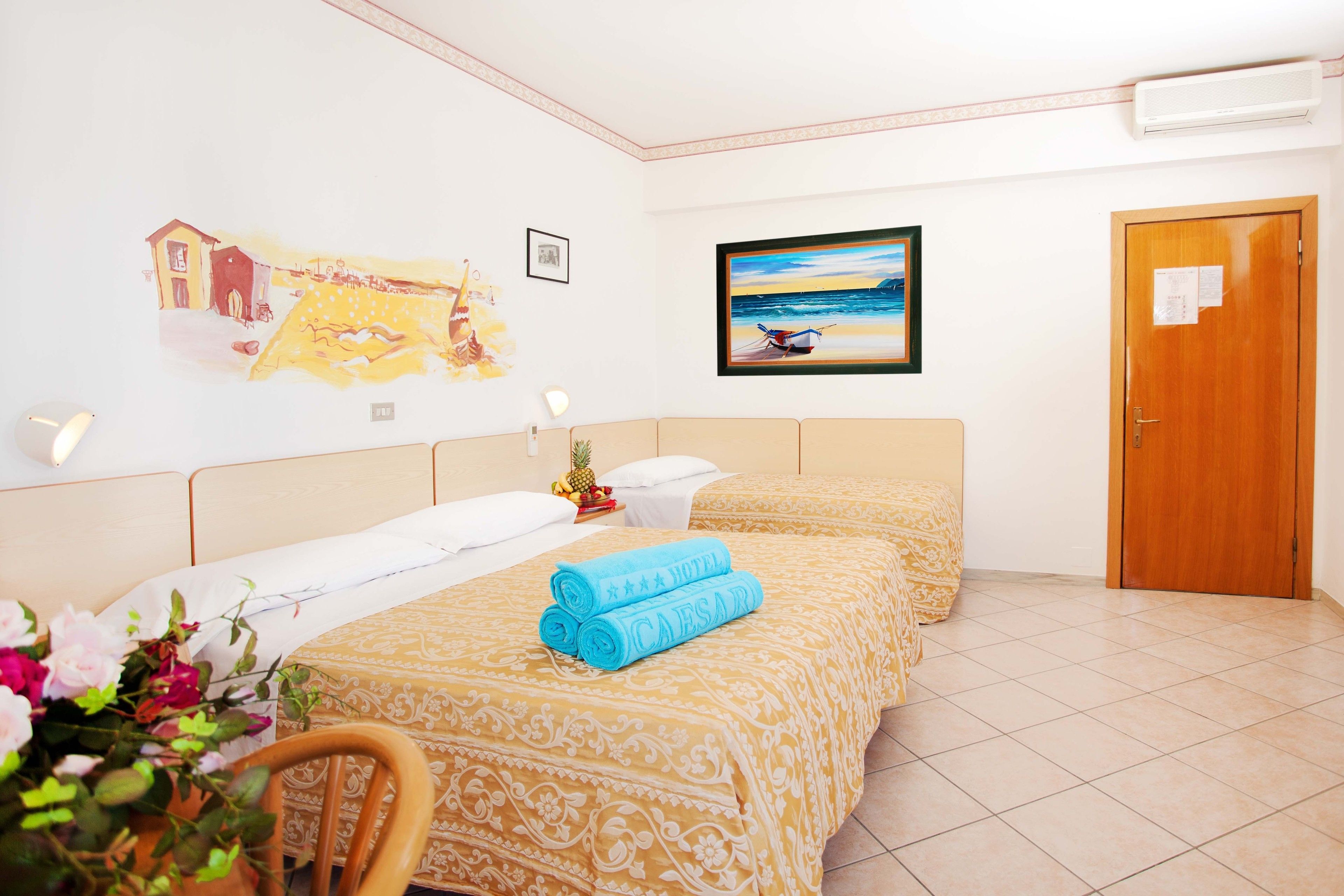 in-room safe, desk, free wifi