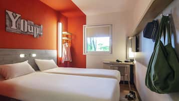 Standard Room, 2 Twin Beds | Desk, laptop workspace, soundproofing, iron/ironing board