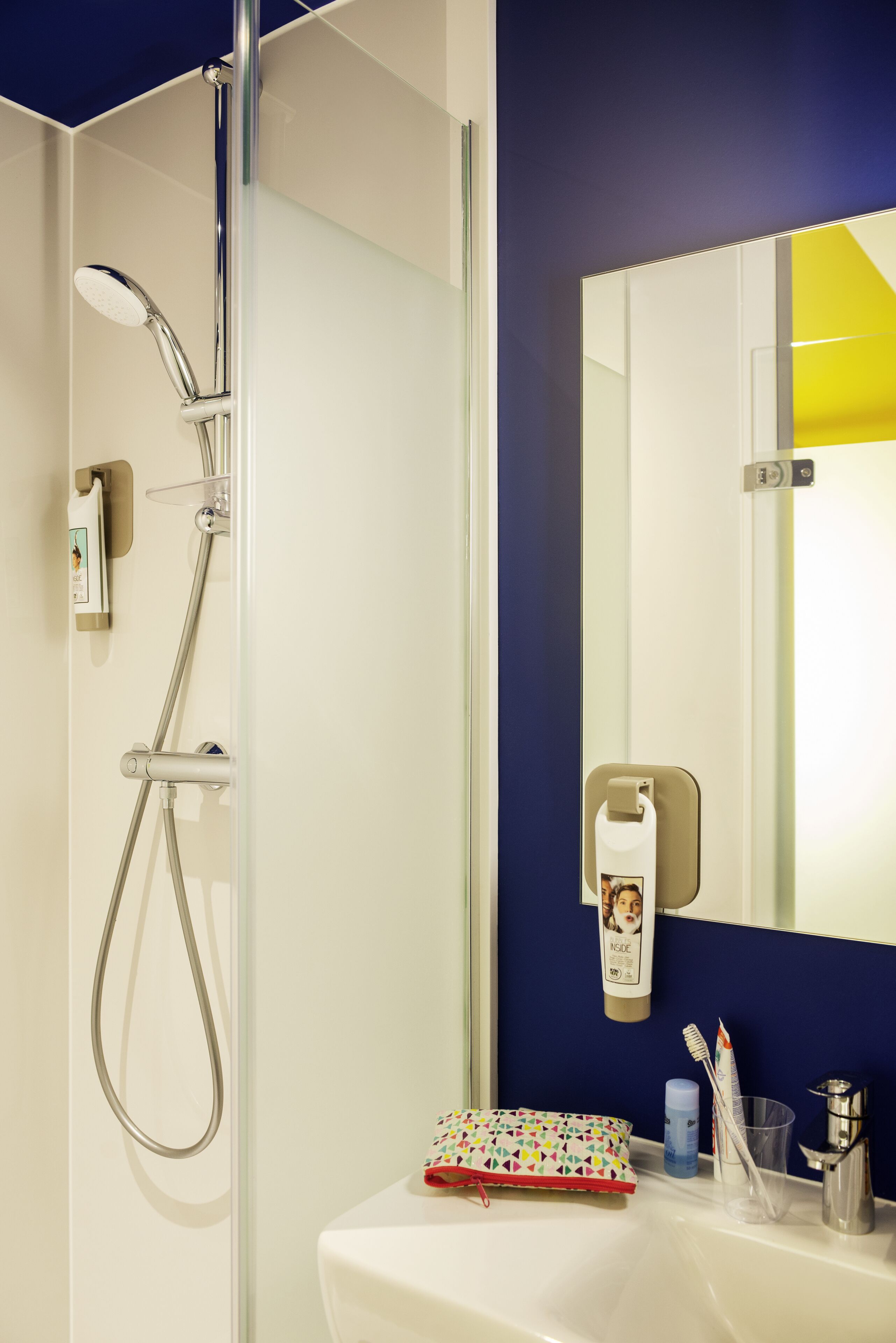 standard room, 1 double bed | bathroom | shower, eco-friendly toiletries, towels, soap