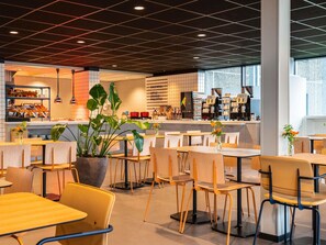 Daily buffet breakfast (EUR 12 per person) - ibis budget Amsterdam Airport (Badhoevedorp)
