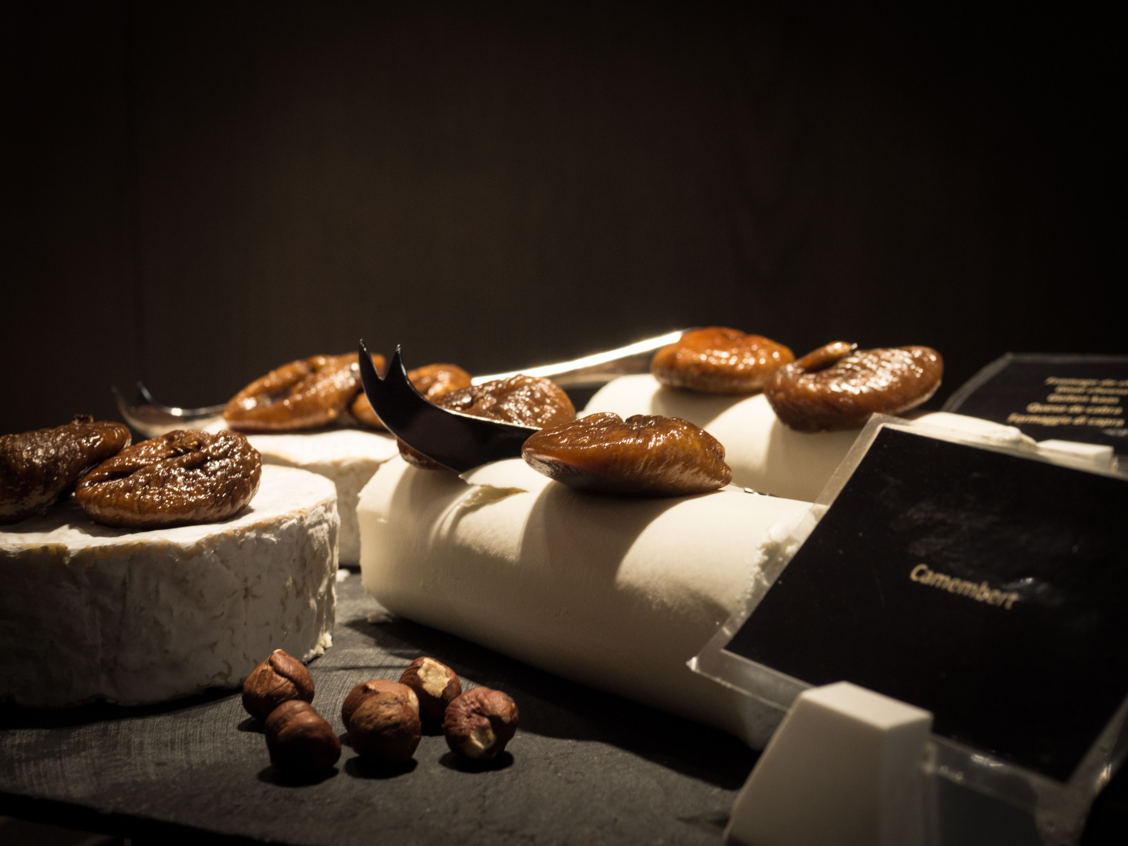 daily full breakfast (eur 26 per person)