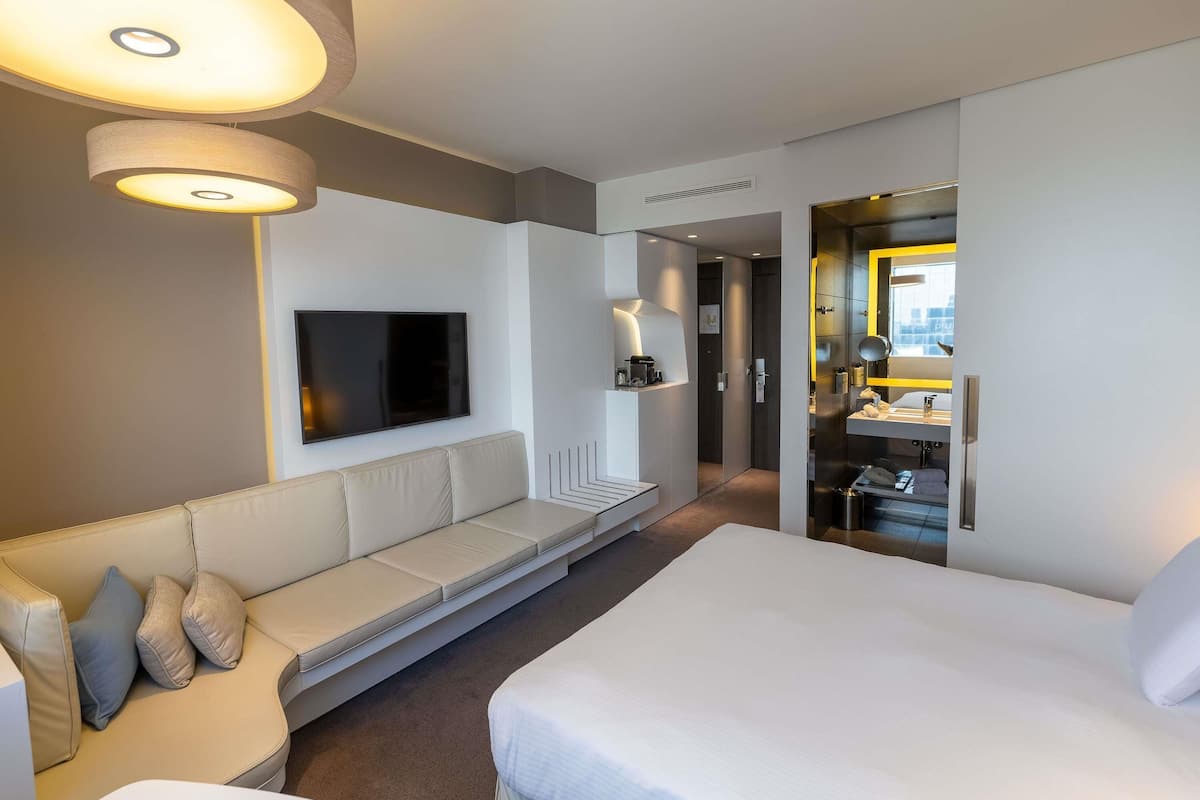 Chambre Classique, 1 trĂšs grand lit