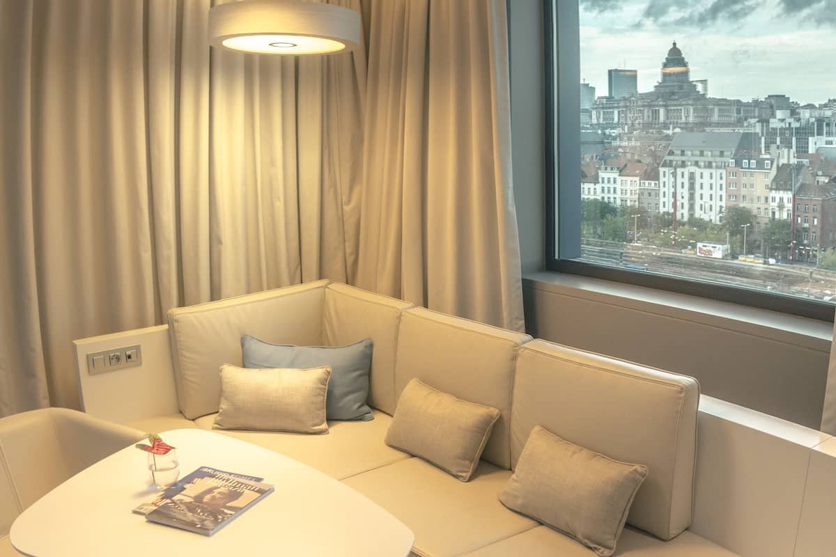 deluxe room, 1 king bed, city view | free minibar, in-room safe, desk, blackout curtains