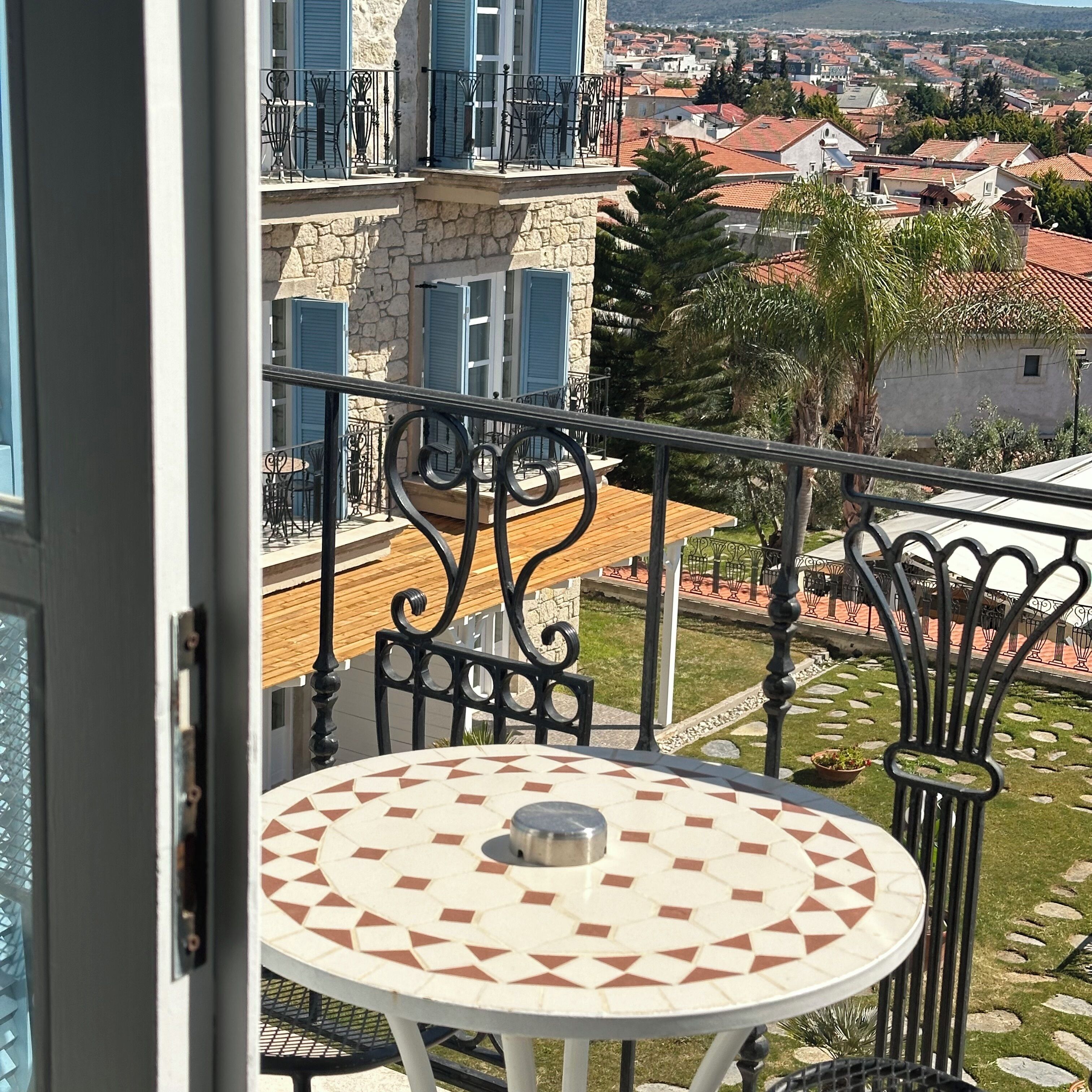 deluxe double room, pool view | balcony view