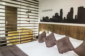 Standard Room, 1 Double Bed | In-room safe, blackout curtains, free WiFi, bed sheets - Apartamentos Regency La Feria (Bogotá)
