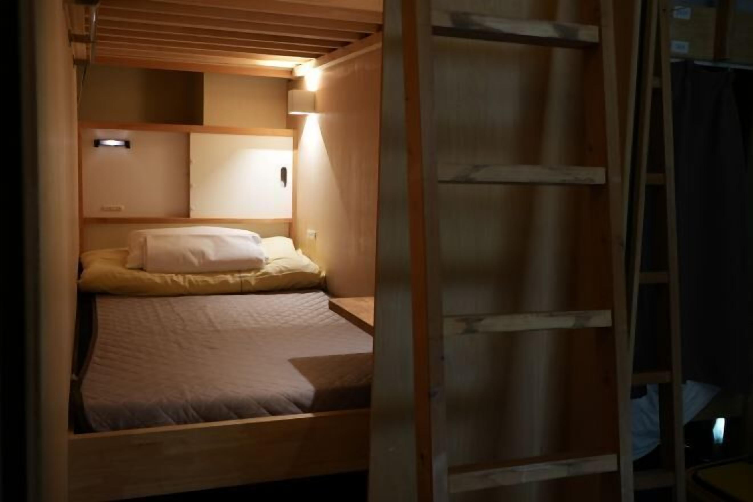 In-room safe, free WiFi, bed sheets