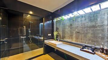 Free toiletries, hair dryer, bathrobes, slippers