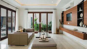 LED-Fernseher, DVD-Player