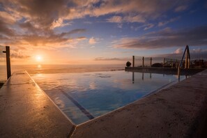 Infinity pool - Inn at Nye Beach (Newport)