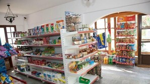 Snack bar