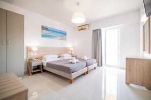 In-room safe, individually decorated, individually furnished - Horizon Beach Hotel (Hersonissos)