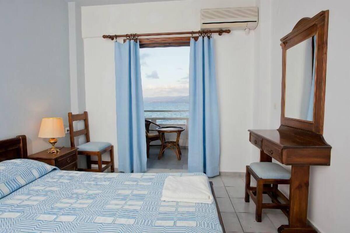 In-room safe, soundproofing, iron/ironing board (on request)