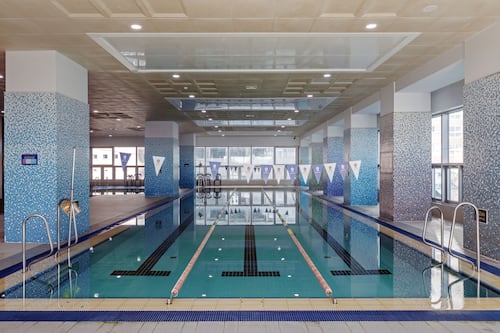 Piscine intérieure