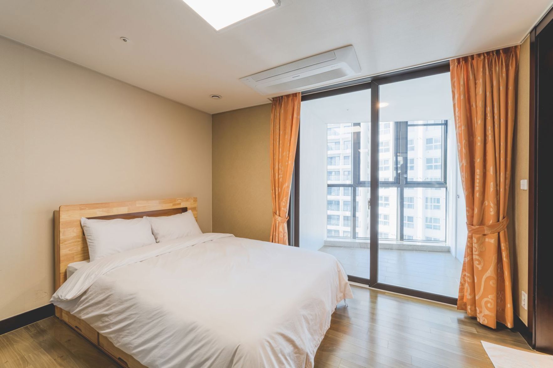 Schallisolierte Zimmer, kostenloses WLAN, Bettwäsche